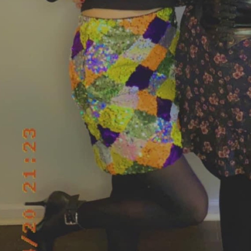 MOVING SALE 3/$20 or 5/$25 sequin skirt f21 - Picture 6 of 6